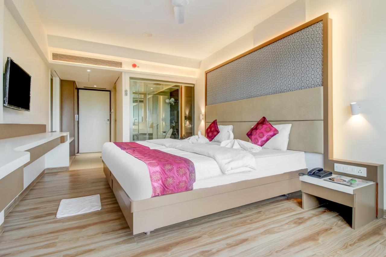Grand Mookambika Navi Mumbai Exterior photo