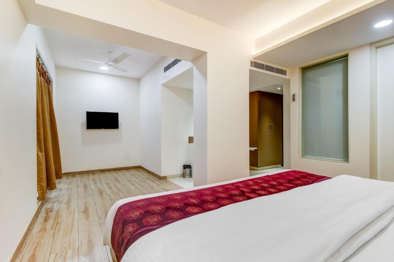 Grand Mookambika Navi Mumbai Exterior photo