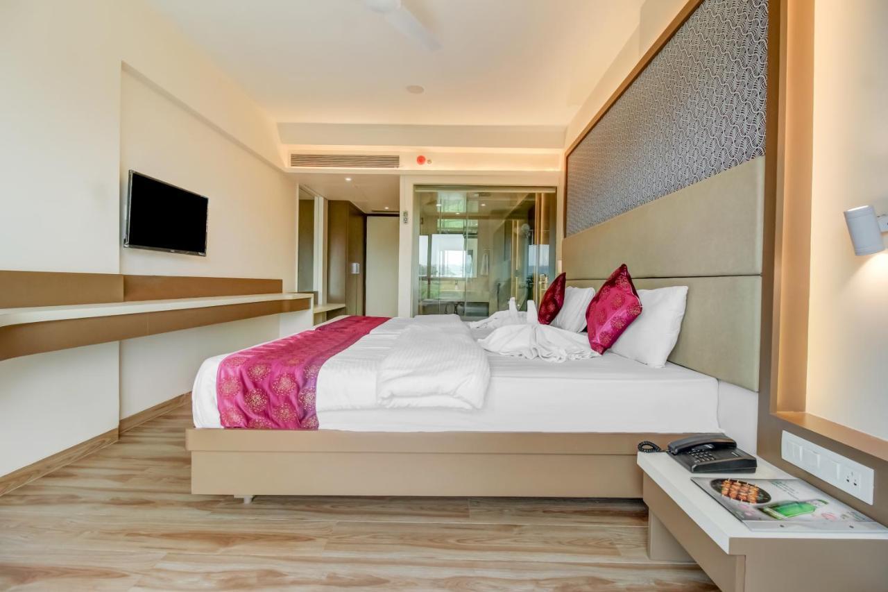 Grand Mookambika Navi Mumbai Exterior photo
